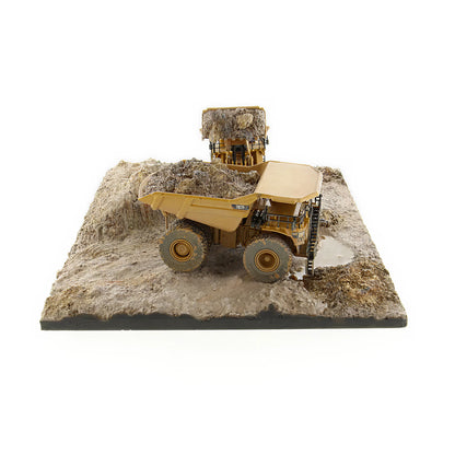 CAT Weathered 797 + 994K & Diorama 1:125 Scale
