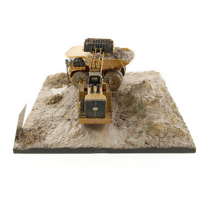 CAT Weathered 797 + 994K & Diorama 1:125 Scale