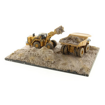 CAT Weathered 797 + 994K & Diorama 1:125 Scale