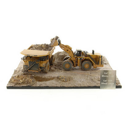CAT Weathered 797 + 994K & Diorama 1:125 Scale