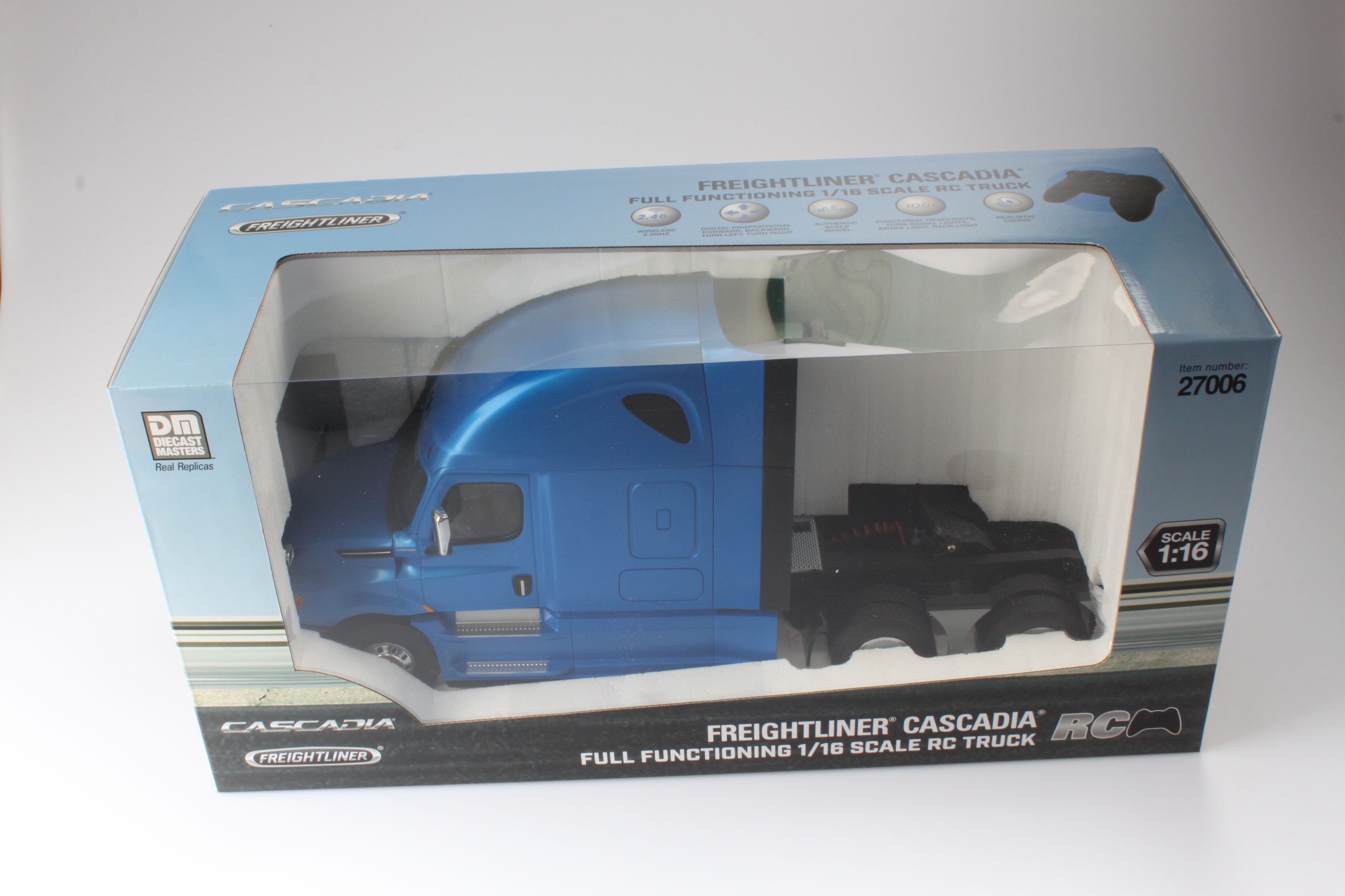 Freightliner 1:16 scale Remote Controlled Cascadia Truck