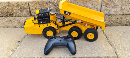 CAT Remote Controlled 745 Articulated Truck 1:24