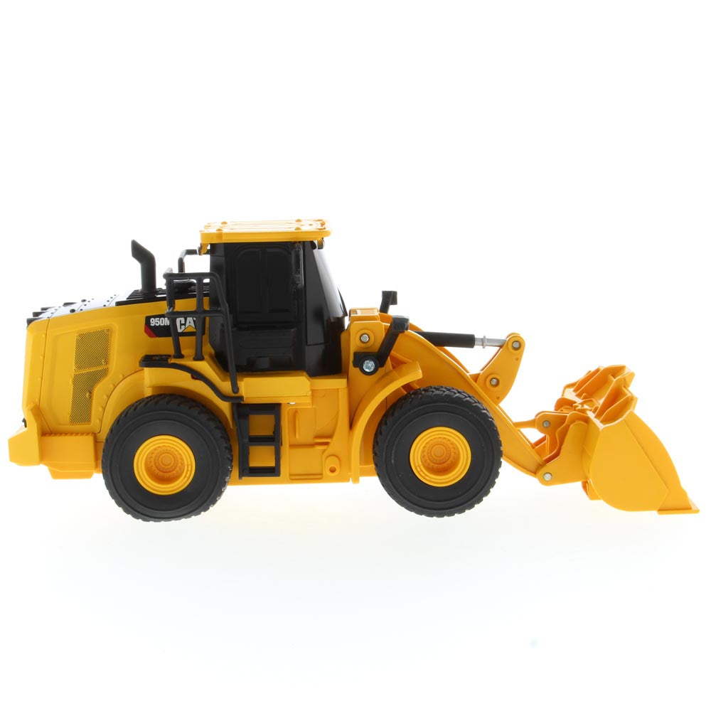 CAT Remote Controlled 950M Wheel Loader 1:35