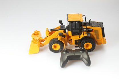 CAT Remote Controlled 950M Wheel Loader 1:24