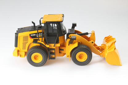 CAT Remote Controlled 950M Wheel Loader 1:24