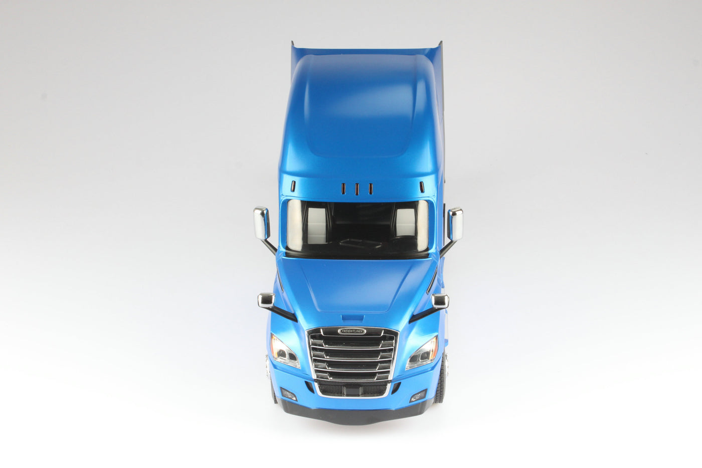 Freightliner 1:16 scale Remote Controlled Cascadia Truck