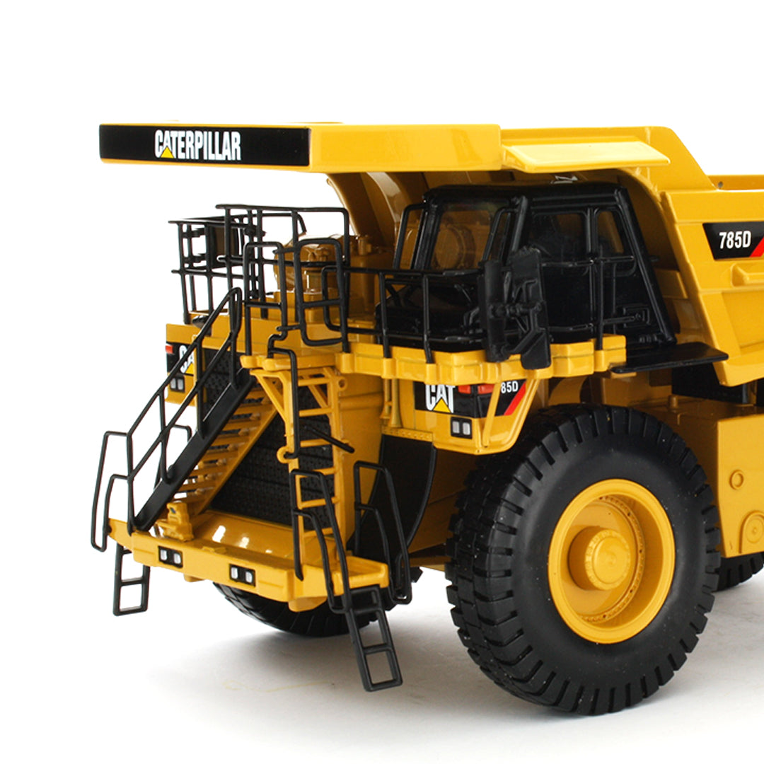 Cat 785D Off Highway Truck 1:50 scale die cast model, detail