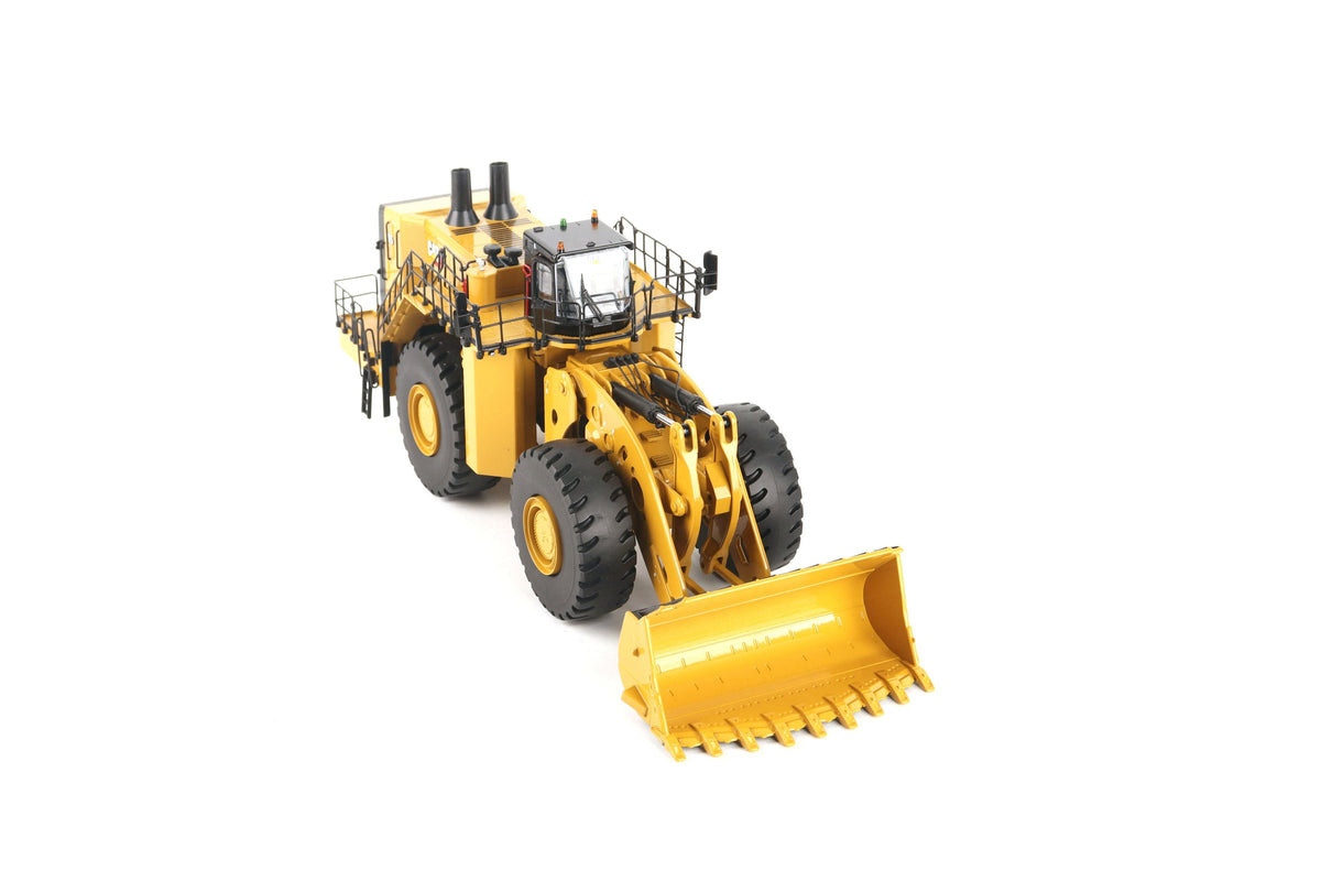 Cat 995 Large Wheel Loader 1:50 scale die cast model, bucket detail