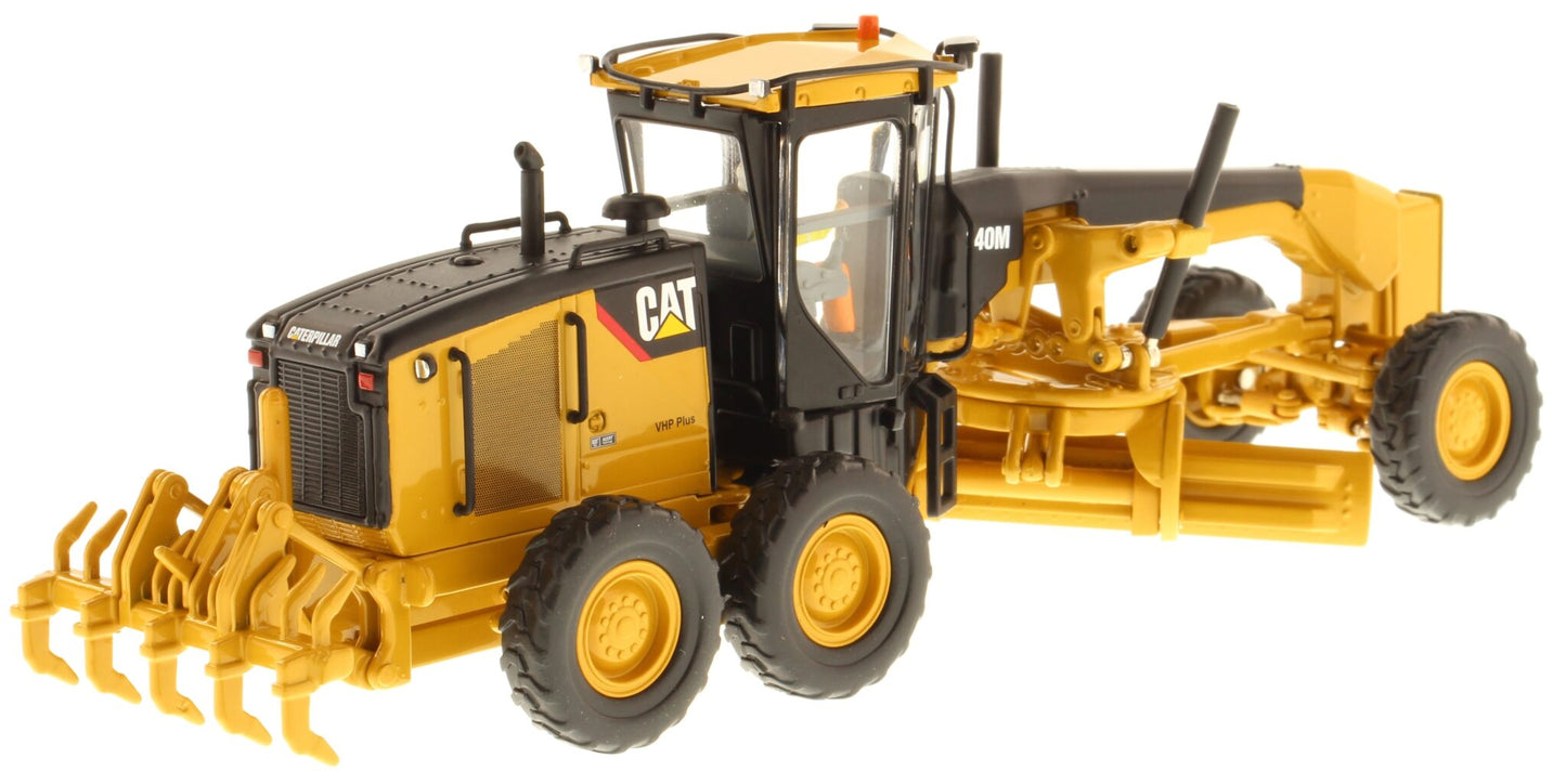 Cat 140M Motor Grader Core Classic 1:50 Scale Diecast Model - view 4