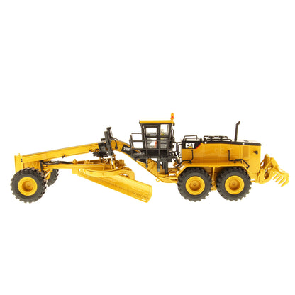 Cat 24M Motor Grader 1:50 scale die cast model, front view