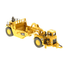 CAT 657G Tractor Wheel Scraper High Line 1:125 die cast model