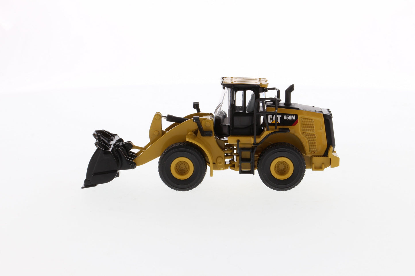 CAT 950M Wheel Loader 1:64 Scale Die Cast Model