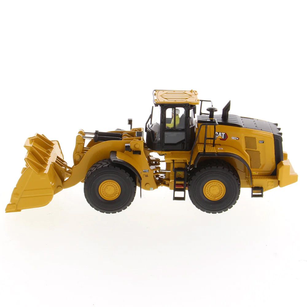 Cat 982 XE Wheel Loader 1:50 scale die cast model, front view