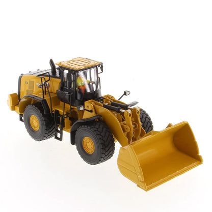 Cat 982 XE Wheel Loader 1:50 scale die cast model, top view