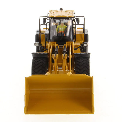 Cat 982 XE Wheel Loader 1:50 scale die cast model, detail