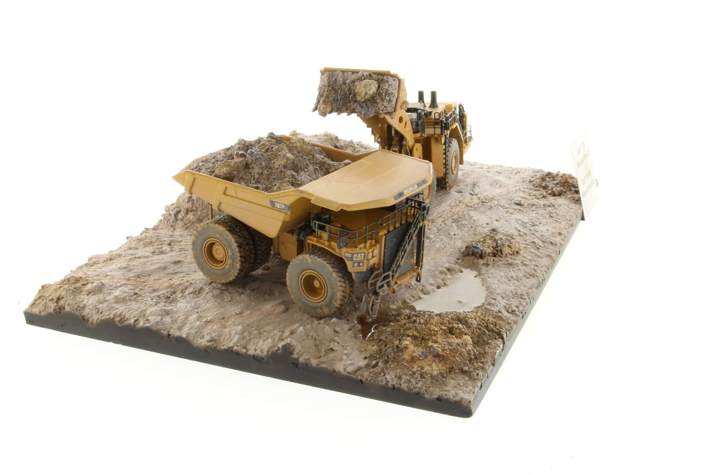 Weathered 994K 797 Diorama angle 7