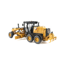 CAT 150 Motor Grader LVR 1:50 Diecast Masters 85795