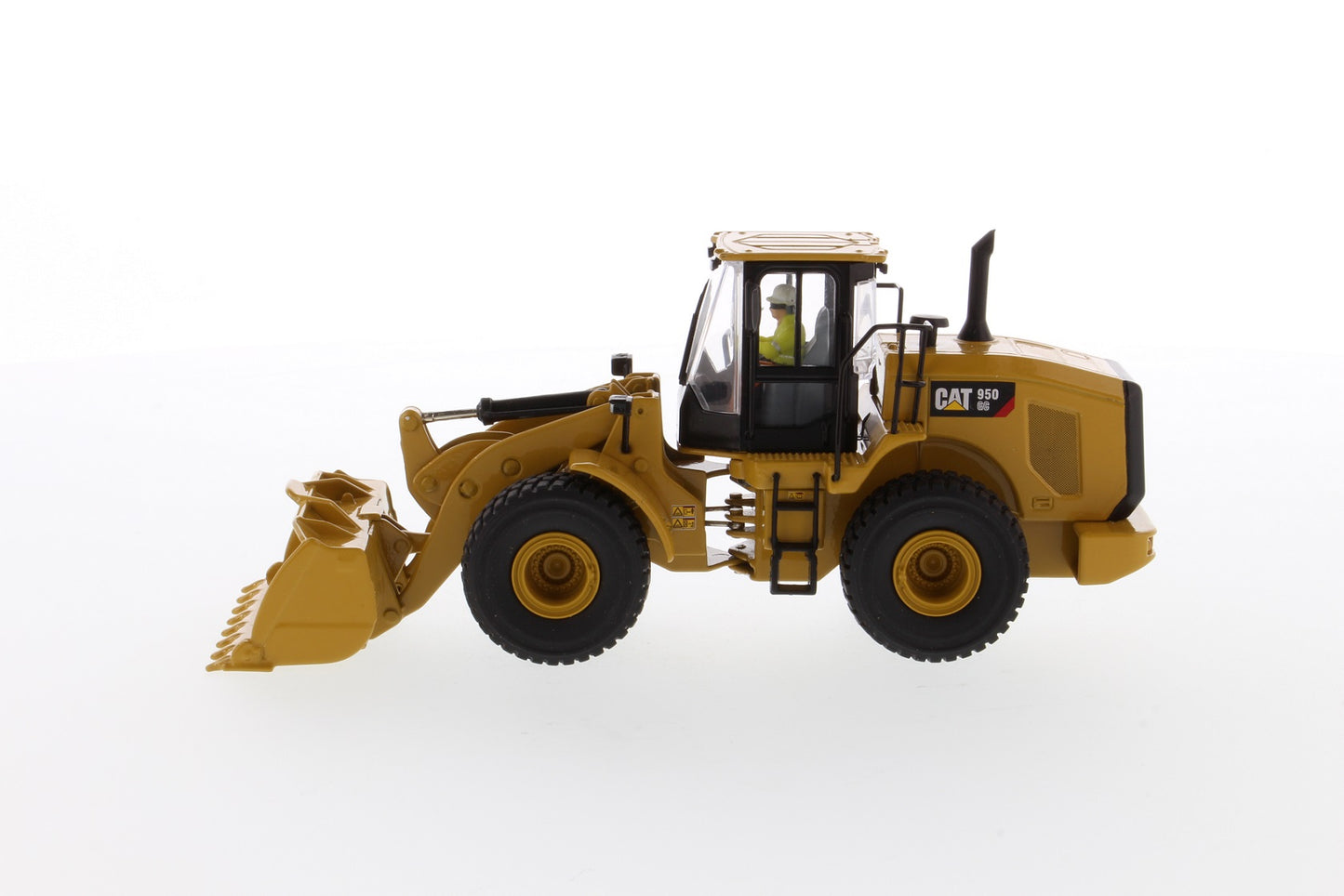 CAT 950GC cab detail