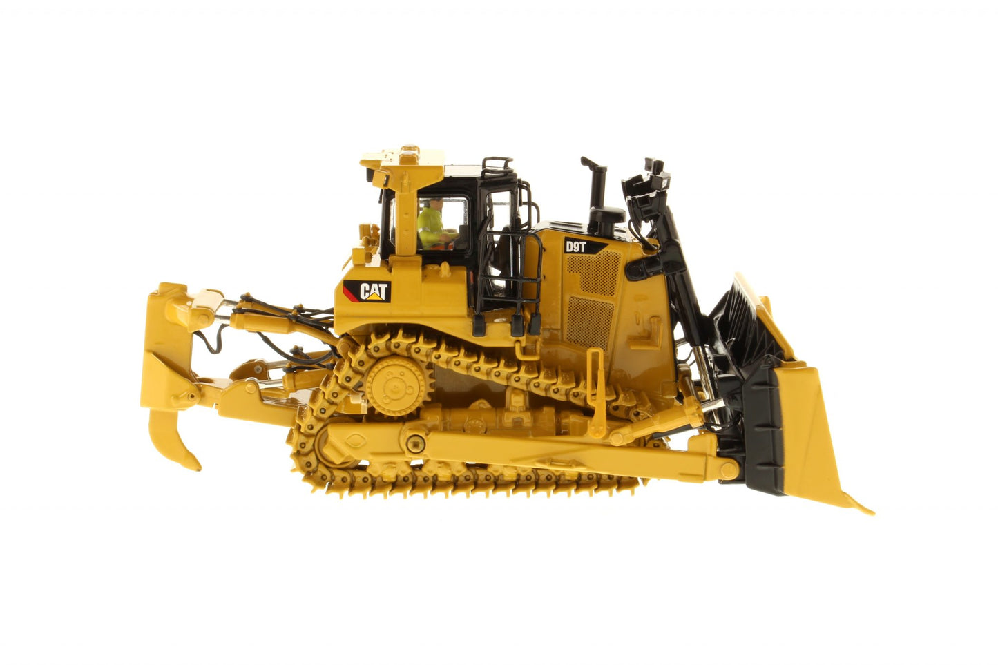 CAT D9T 1:50 front view
