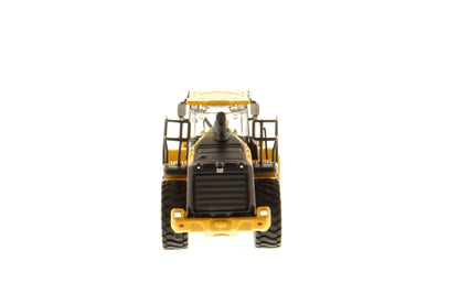 CAT 966M HO wheel detail