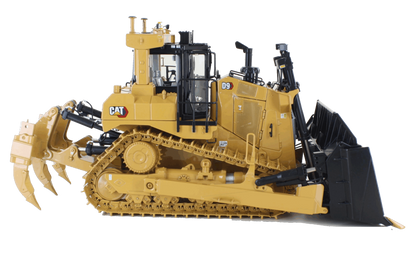 CAT D9 U-Blade detail view 1