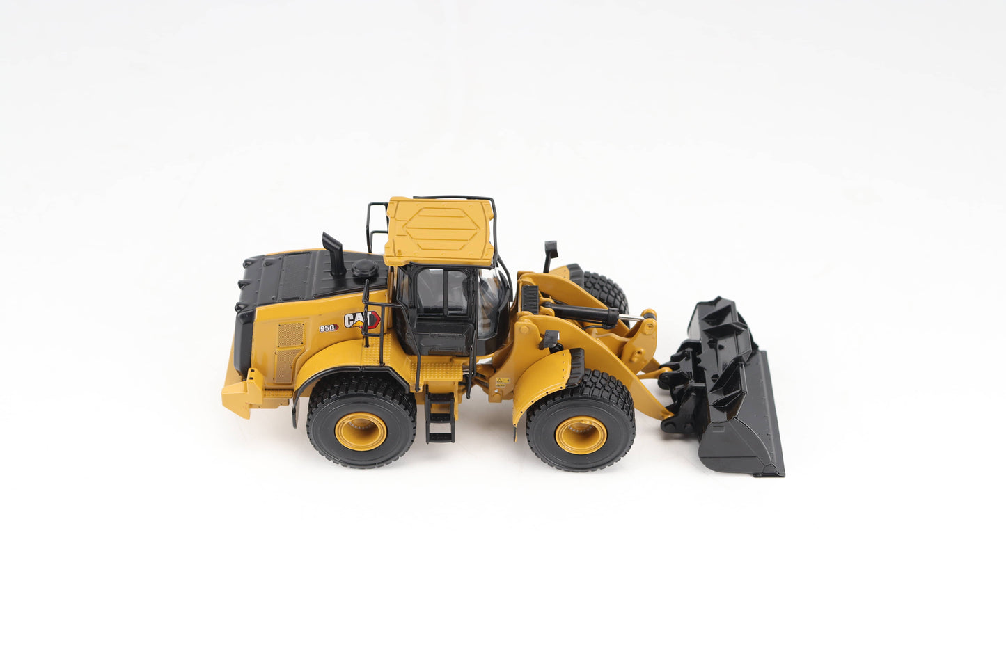 CAT 950 Wheel Loader High Line Series 1:50 Scale Die Cast Model