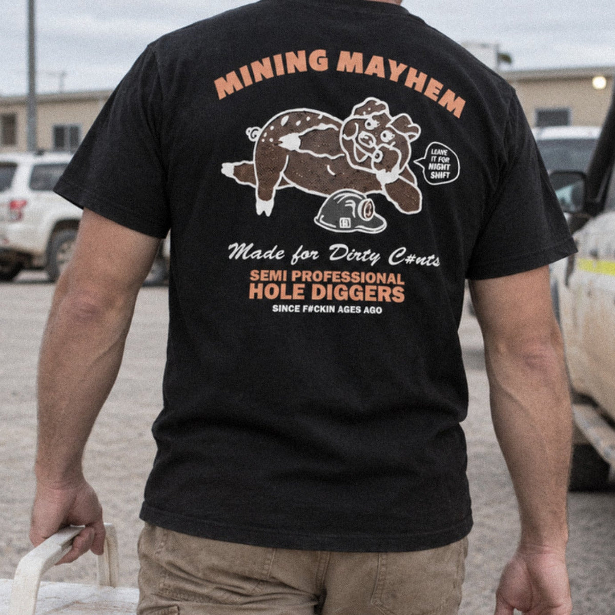 Dirty Pigs tee worn on site
