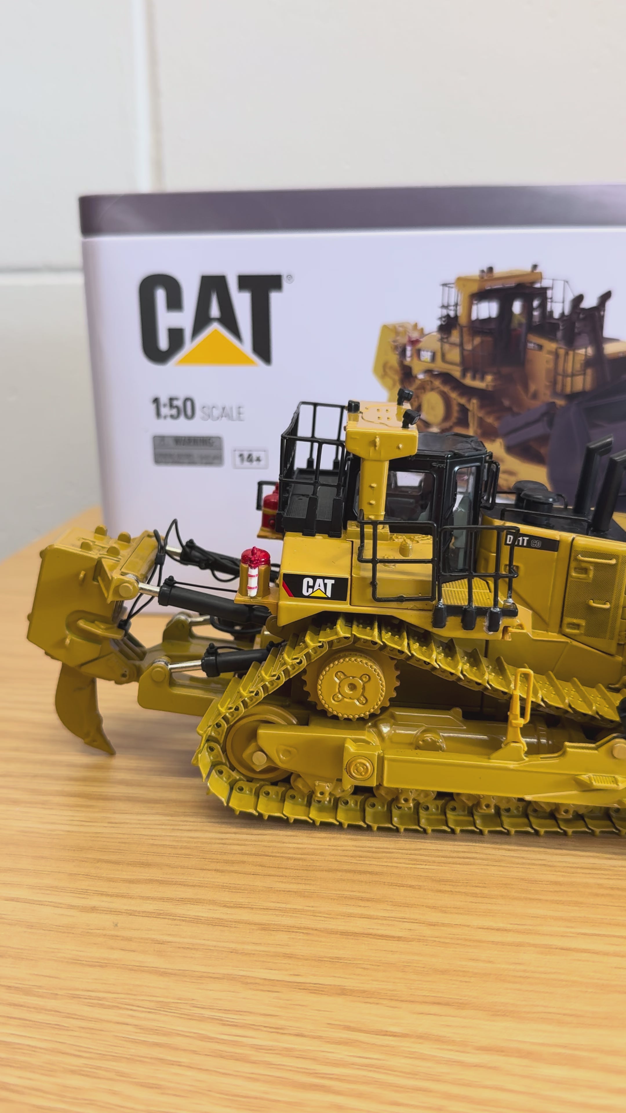 CAT Die Cast D11T CD Carry Dozer Track-Type Tractor 1:50 · Mining