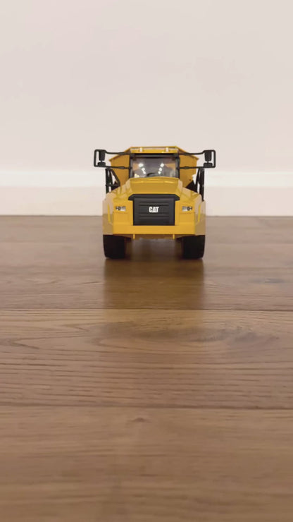 CAT Remote Controlled 745 Articulated Truck 1:24