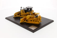 CAT D7 (17A) & D7E Electric Drive Track-Type Tractor Evolution Series 1:50 Scale Die Cast Model