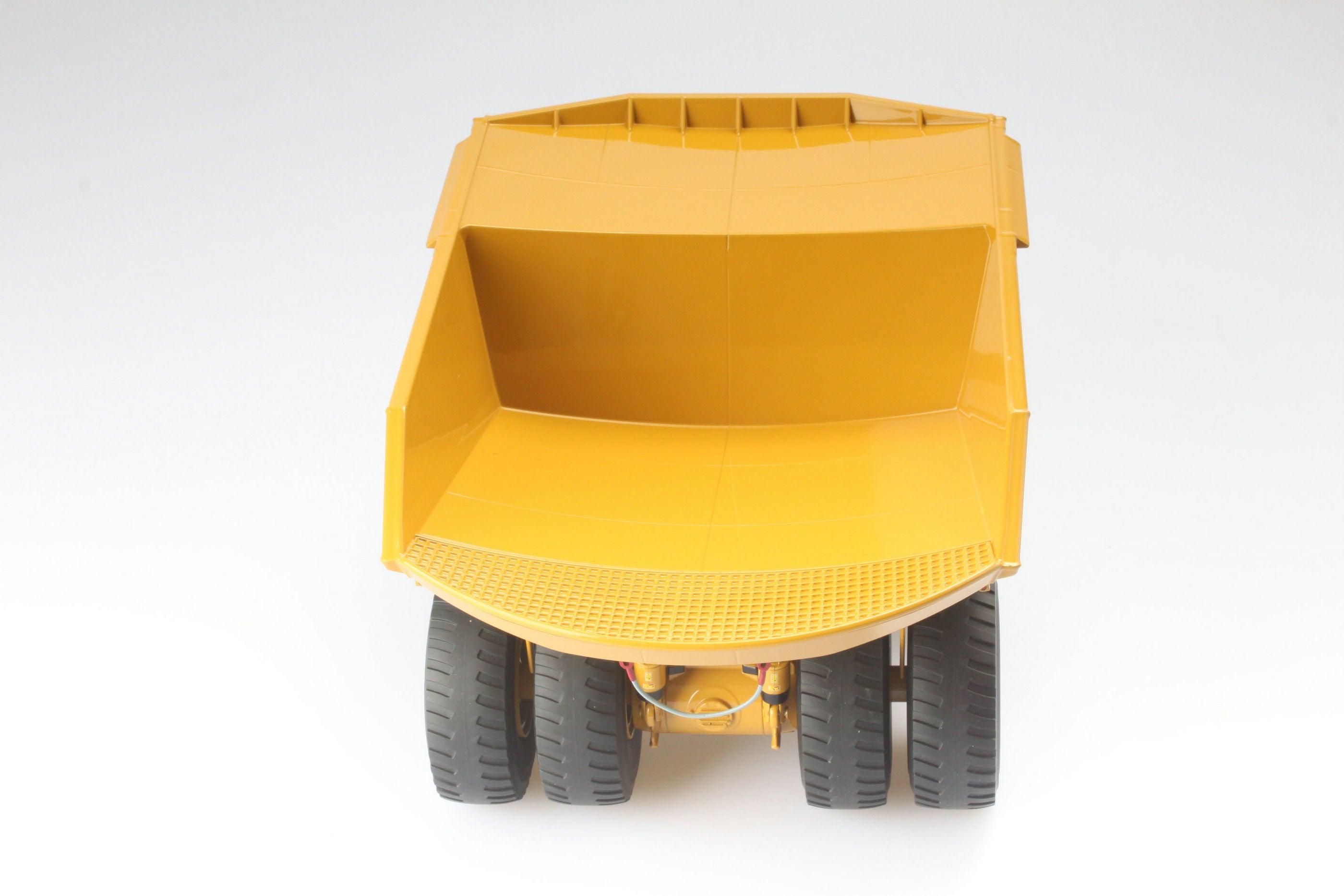 CAT Die Cast 798 AC Mining Truck 1:50