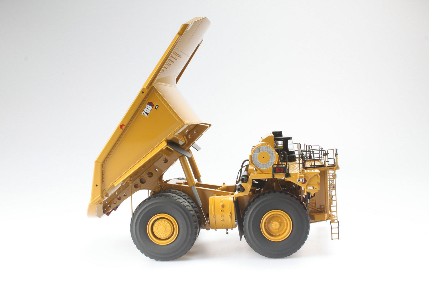 CAT Die Cast 798 AC Mining Truck 1:50